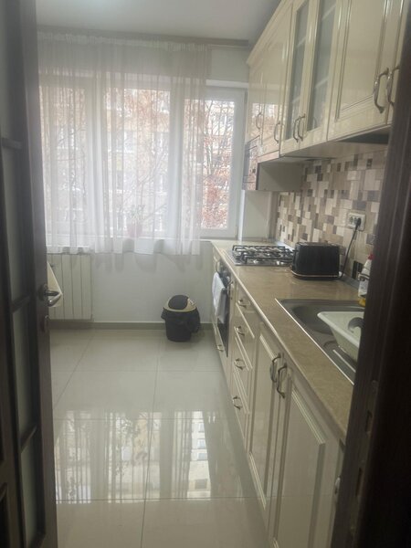 Tineretului, metrou,