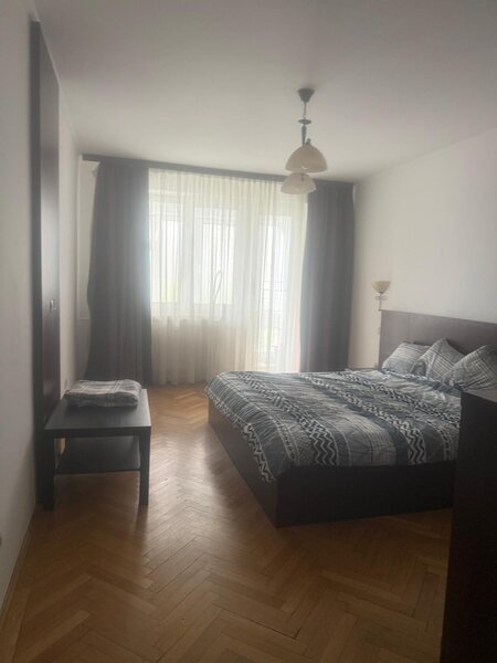 Tineretului, metrou,